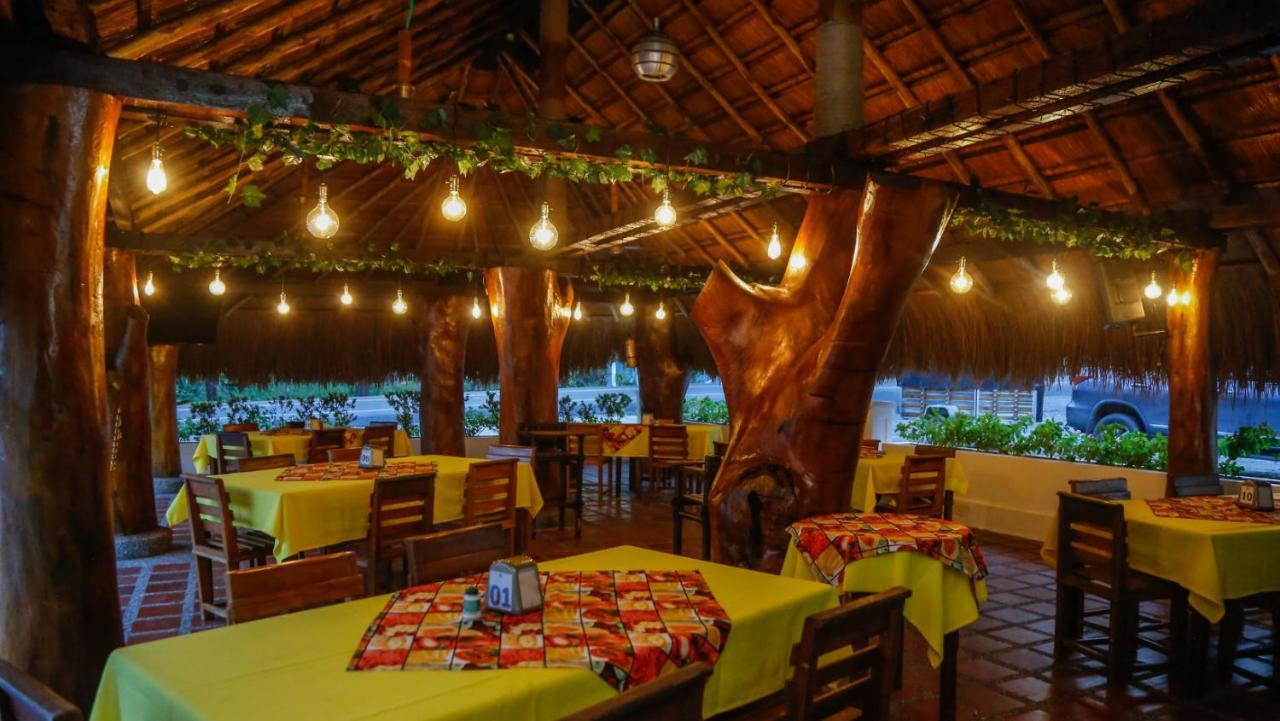 Hotel Y Restaurante Meson Del Gitano Caucasia Екстер'єр фото