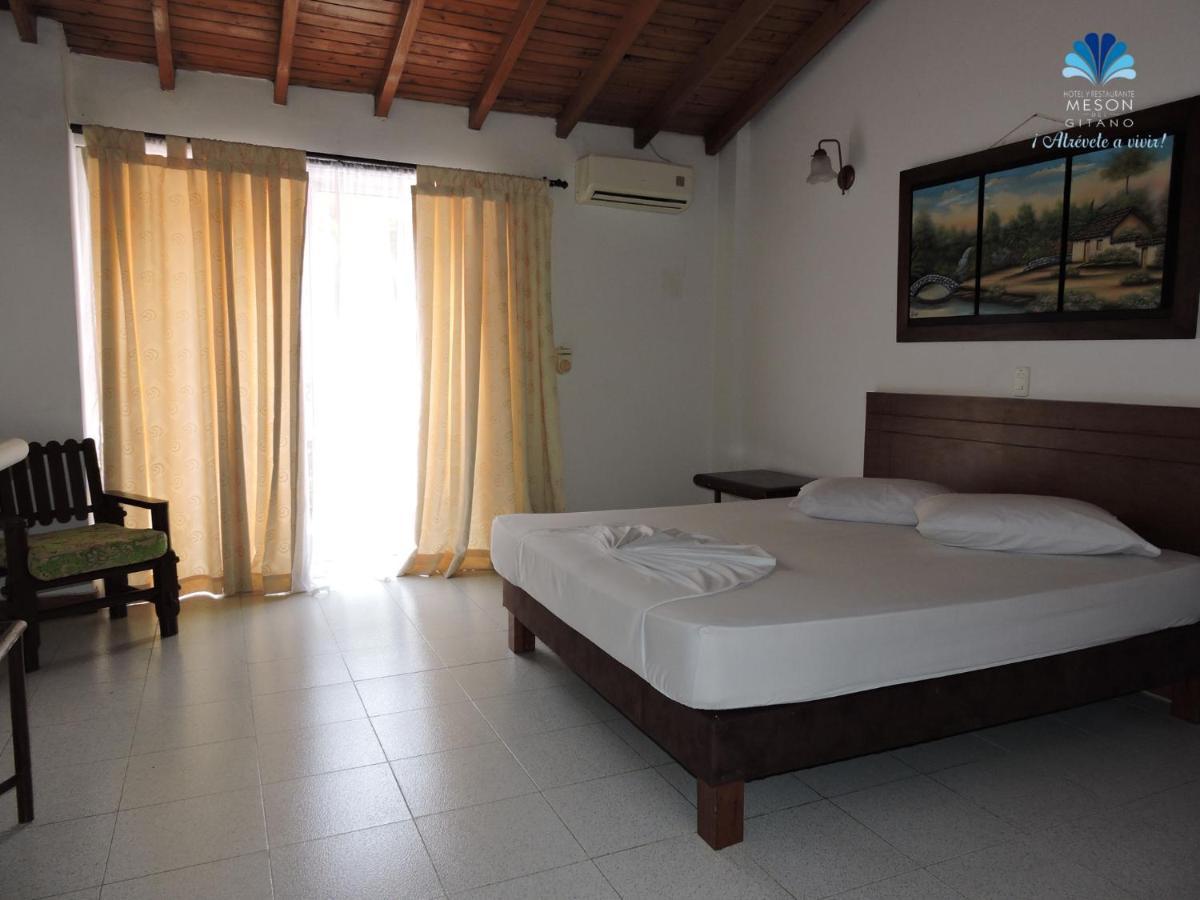 Hotel Y Restaurante Meson Del Gitano Caucasia Номер фото
