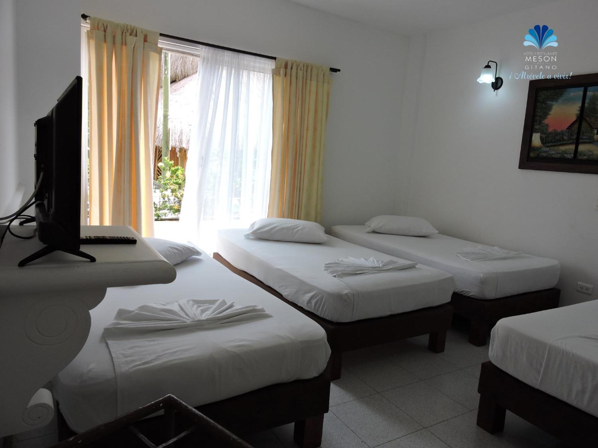 Hotel Y Restaurante Meson Del Gitano Caucasia Номер фото
