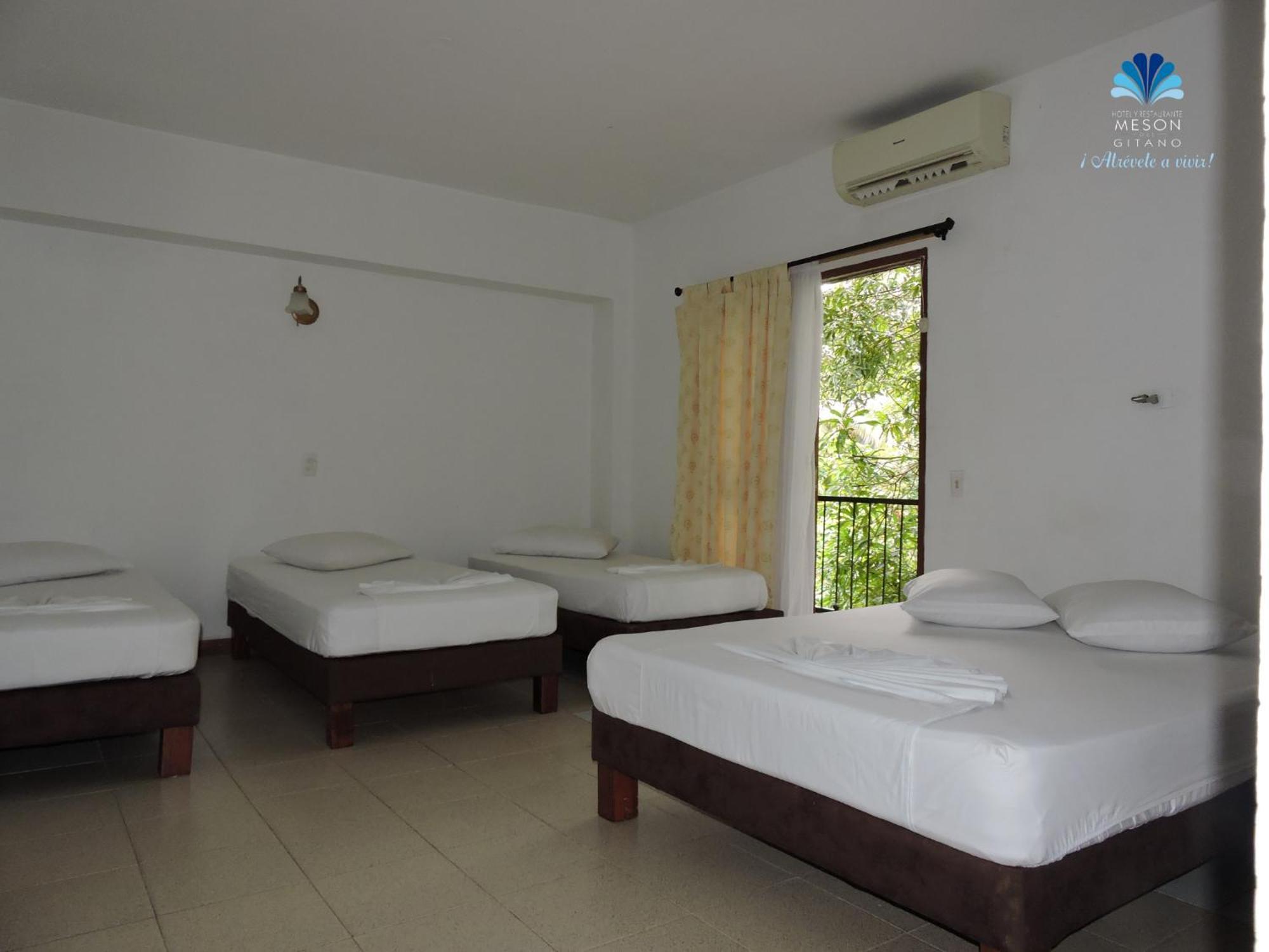 Hotel Y Restaurante Meson Del Gitano Caucasia Номер фото
