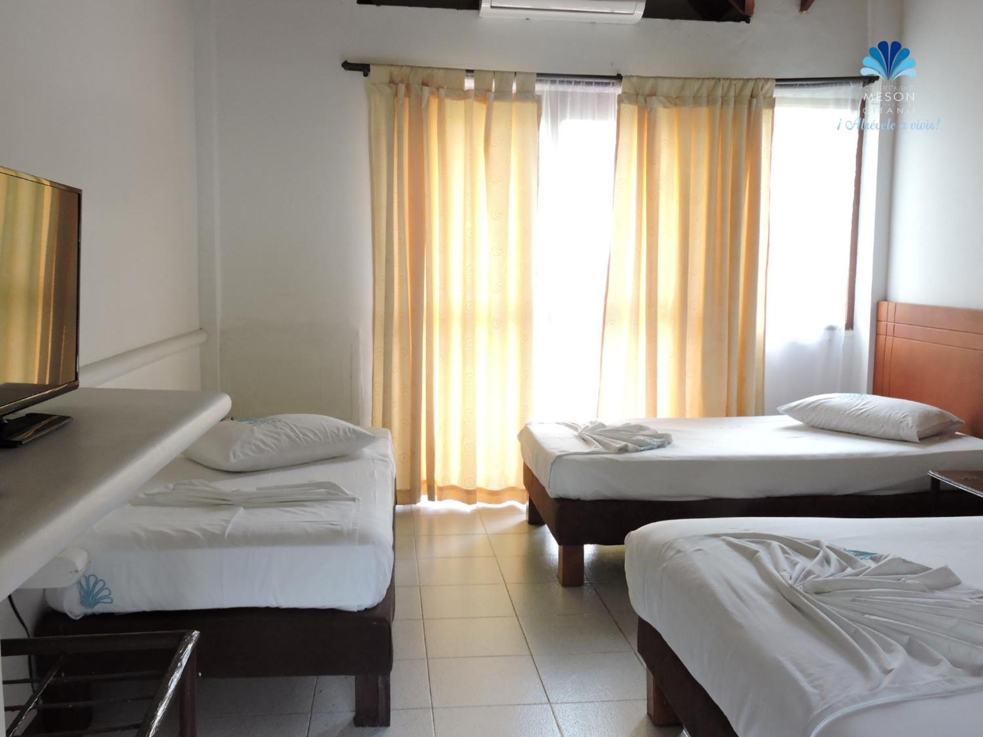 Hotel Y Restaurante Meson Del Gitano Caucasia Номер фото